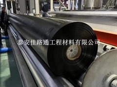 污水處理防滲膜運(yùn)輸技巧：安全高效，輕松啟程