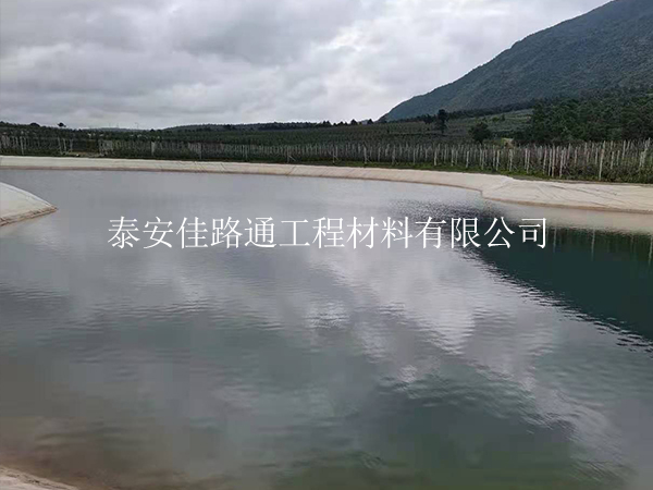 調(diào)節(jié)池防滲膜鋪設(shè)實(shí)用技巧 調(diào)節(jié)池防滲膜鋪設(shè)實(shí)用技巧